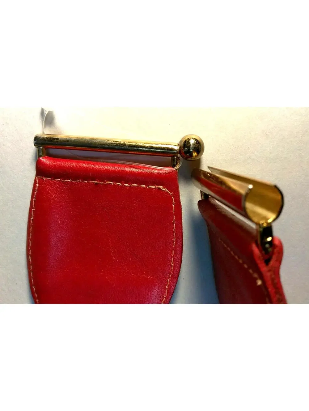 Vintage 1980s Red Belt High Waist Cinch Rouge Leather Rojo Elastic Cinturon Med